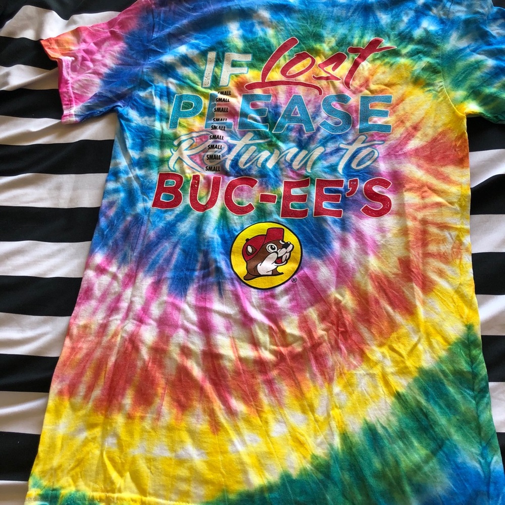 NWT BUC-EE’S tie-dye t-shirt